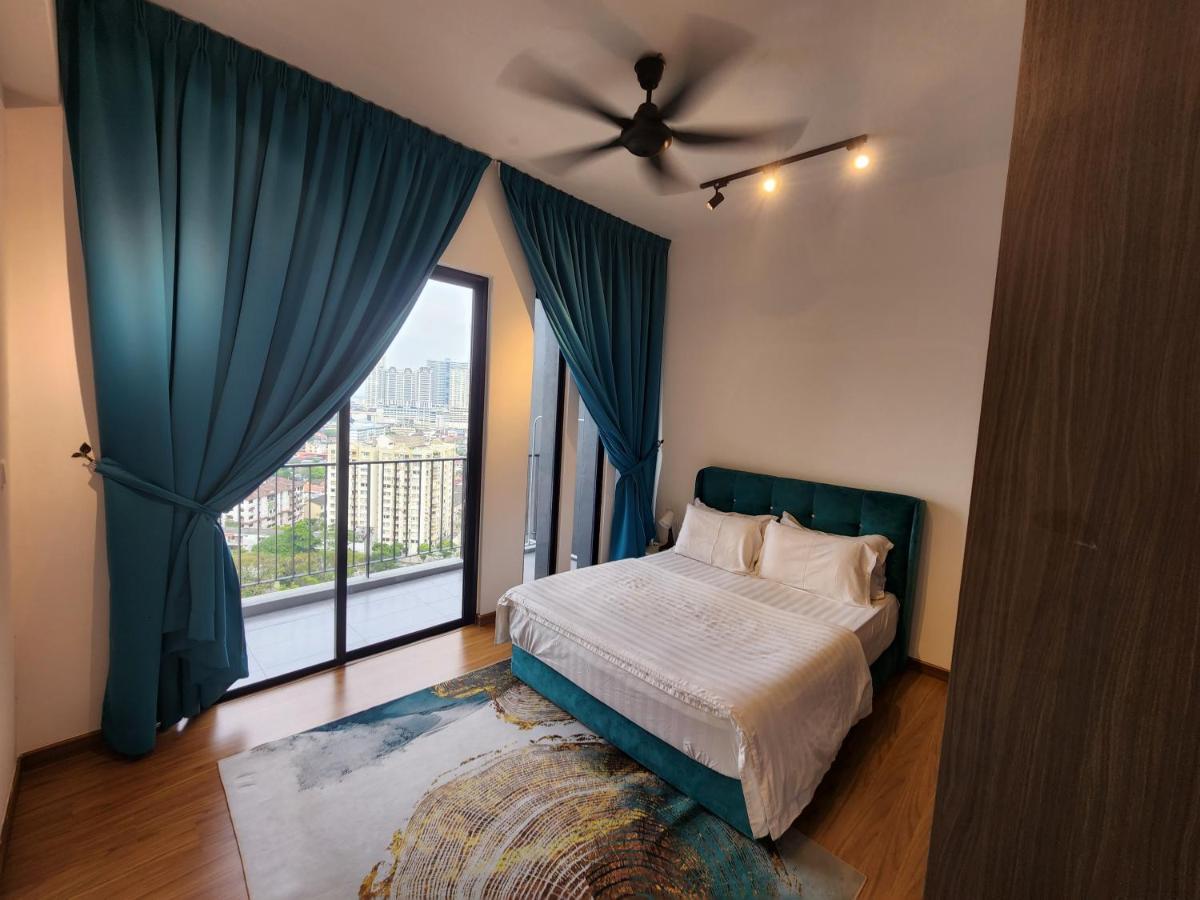 Beacon Executive Suite - Skypool Penang View George Town Exterior photo