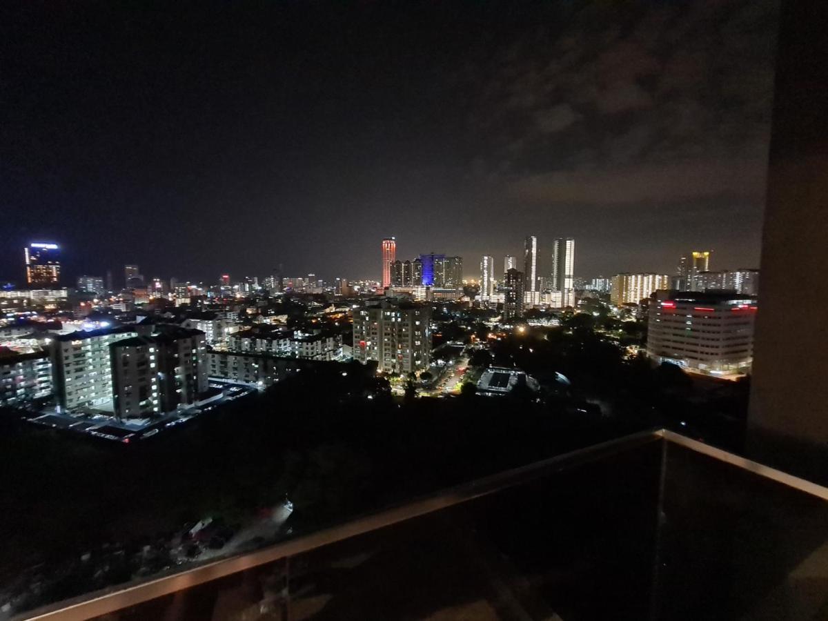 Beacon Executive Suite - Skypool Penang View George Town Exterior photo