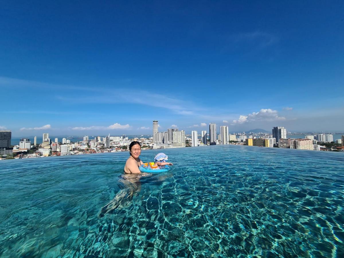 Beacon Executive Suite - Skypool Penang View George Town Exterior photo