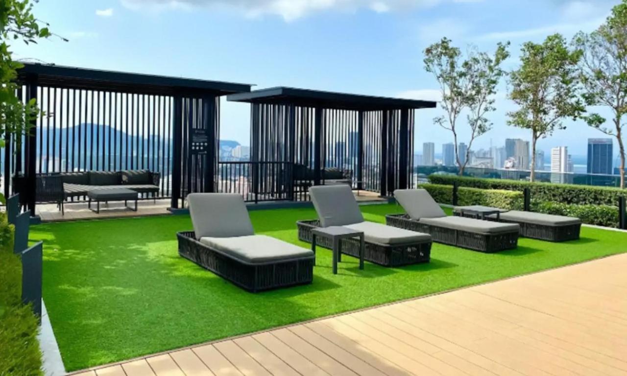 Beacon Executive Suite - Skypool Penang View George Town Exterior photo