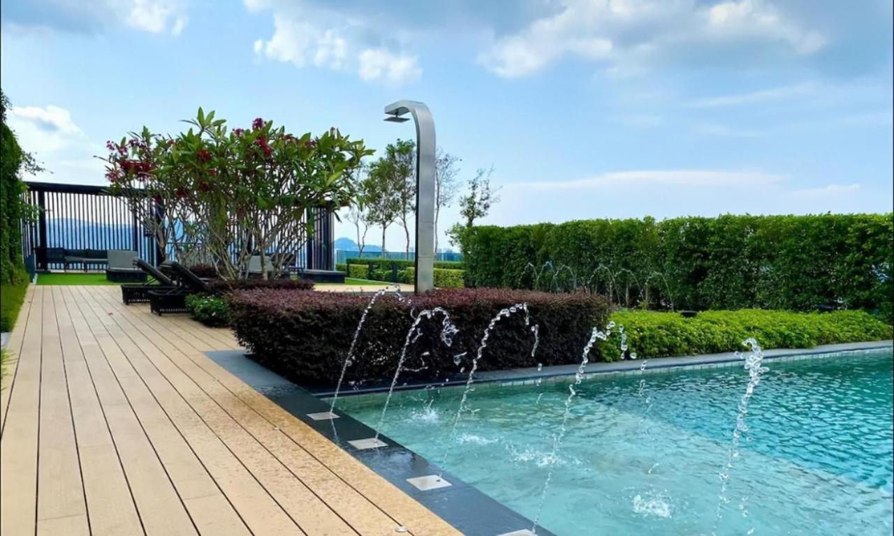 Beacon Executive Suite - Skypool Penang View George Town Exterior photo