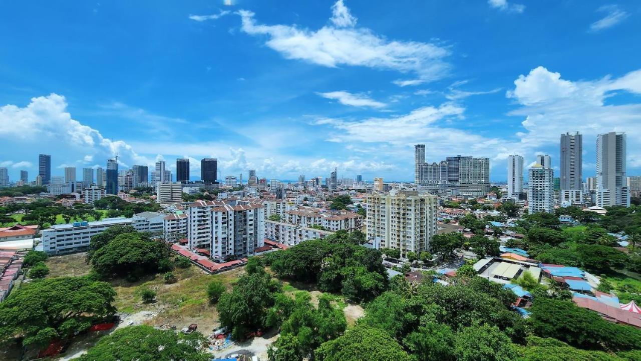 Beacon Executive Suite - Skypool Penang View George Town Exterior photo